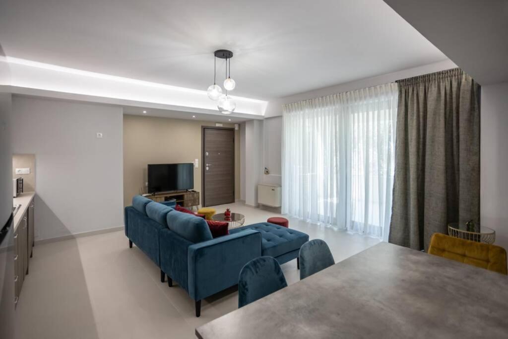Mela Luxury Apartments Maroulás Екстериор снимка