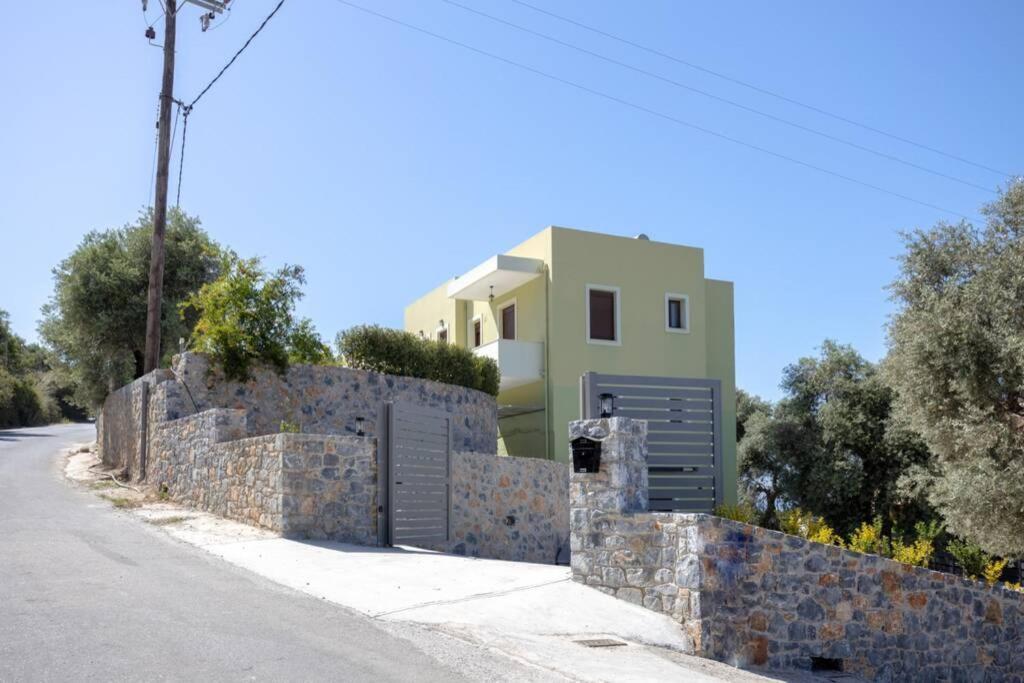Mela Luxury Apartments Maroulás Екстериор снимка
