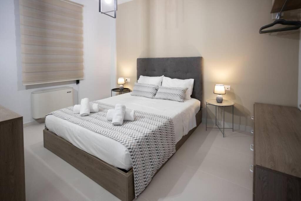 Mela Luxury Apartments Maroulás Екстериор снимка