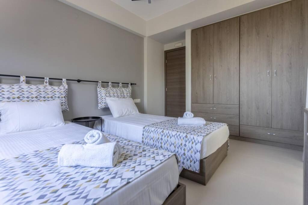 Mela Luxury Apartments Maroulás Екстериор снимка