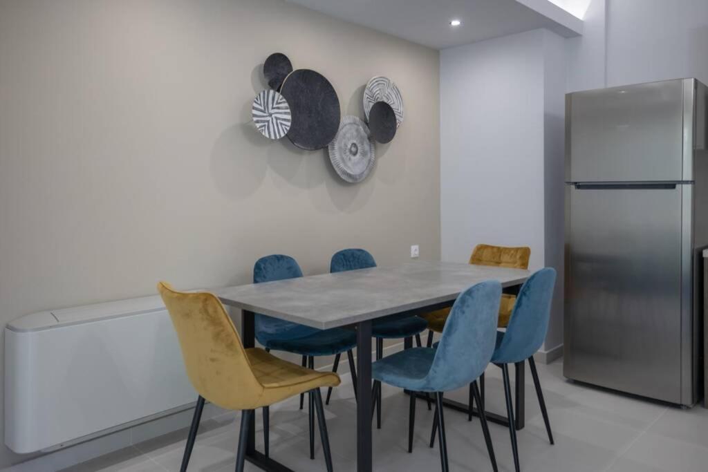 Mela Luxury Apartments Maroulás Екстериор снимка