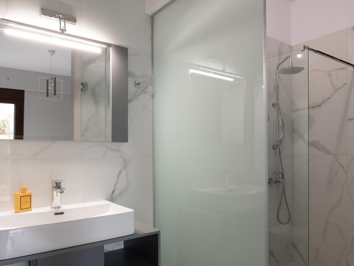 Mela Luxury Apartments Maroulás Екстериор снимка